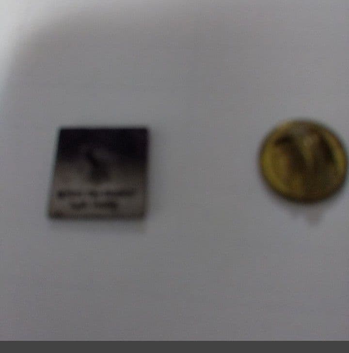 キース・ヘリングピンバッジ