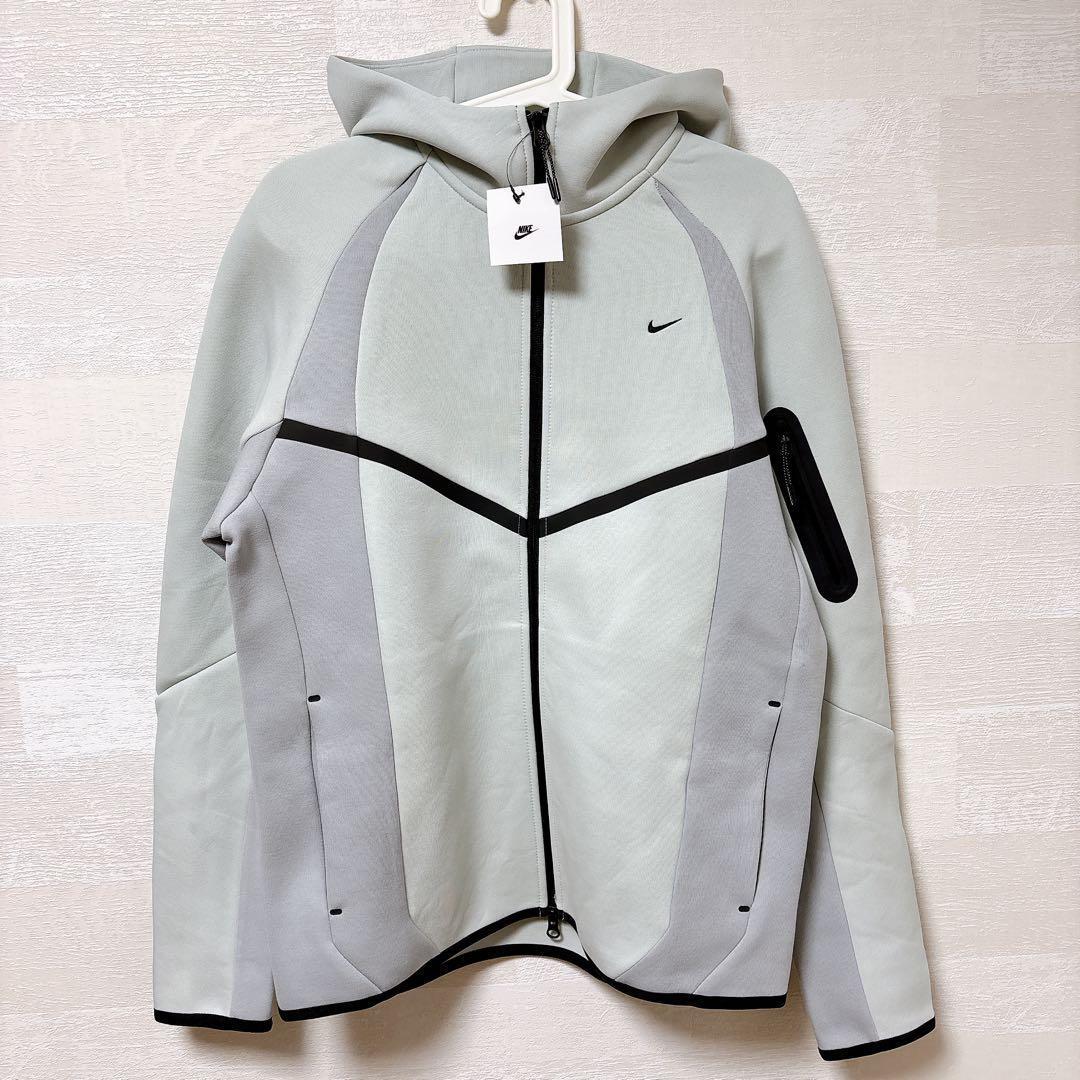 セール価格】ナイキ テックフリース フルジップ ウィンドランナー L