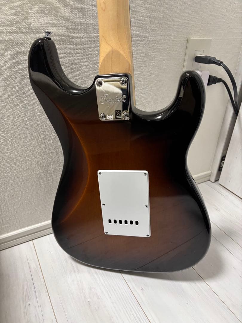 Squier レフティ Affinity ストラトキャスター サンバースト 左