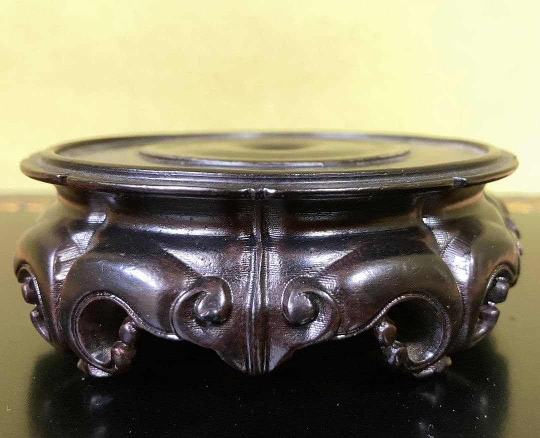 中国粉彩花瓶 「雍正年製」○華やかな粉彩絵付け 高さ19cm 紫壇花台