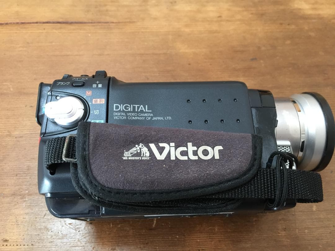 撮影再生ダビングOK　Victor　GR-DVF305K　付属品あり　液晶大画面