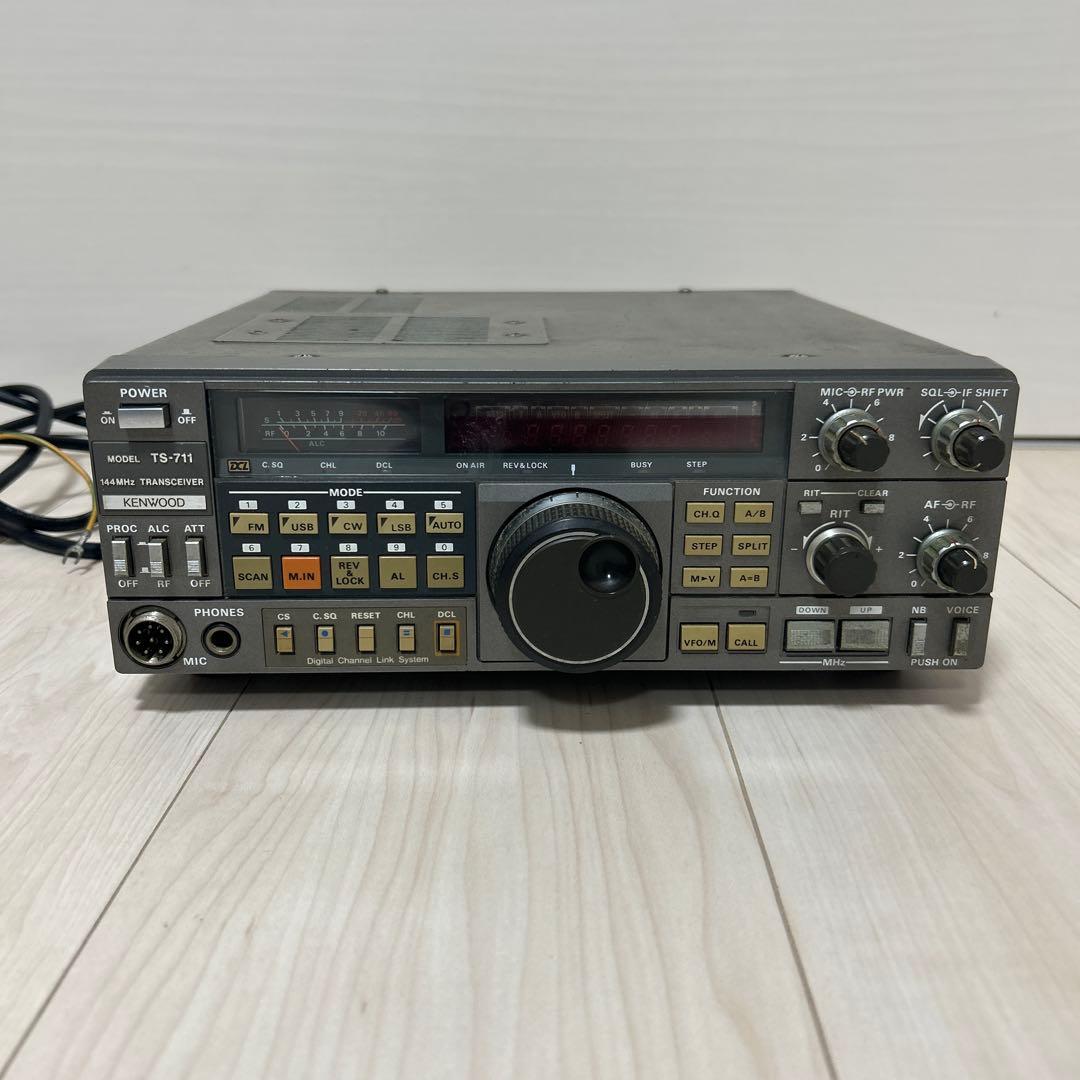 KENWOOD TS-711/144MHz トランシーバー Kenwood TS-711 10W 144MHz 2m Allmode Transceiver w/Cable Used As