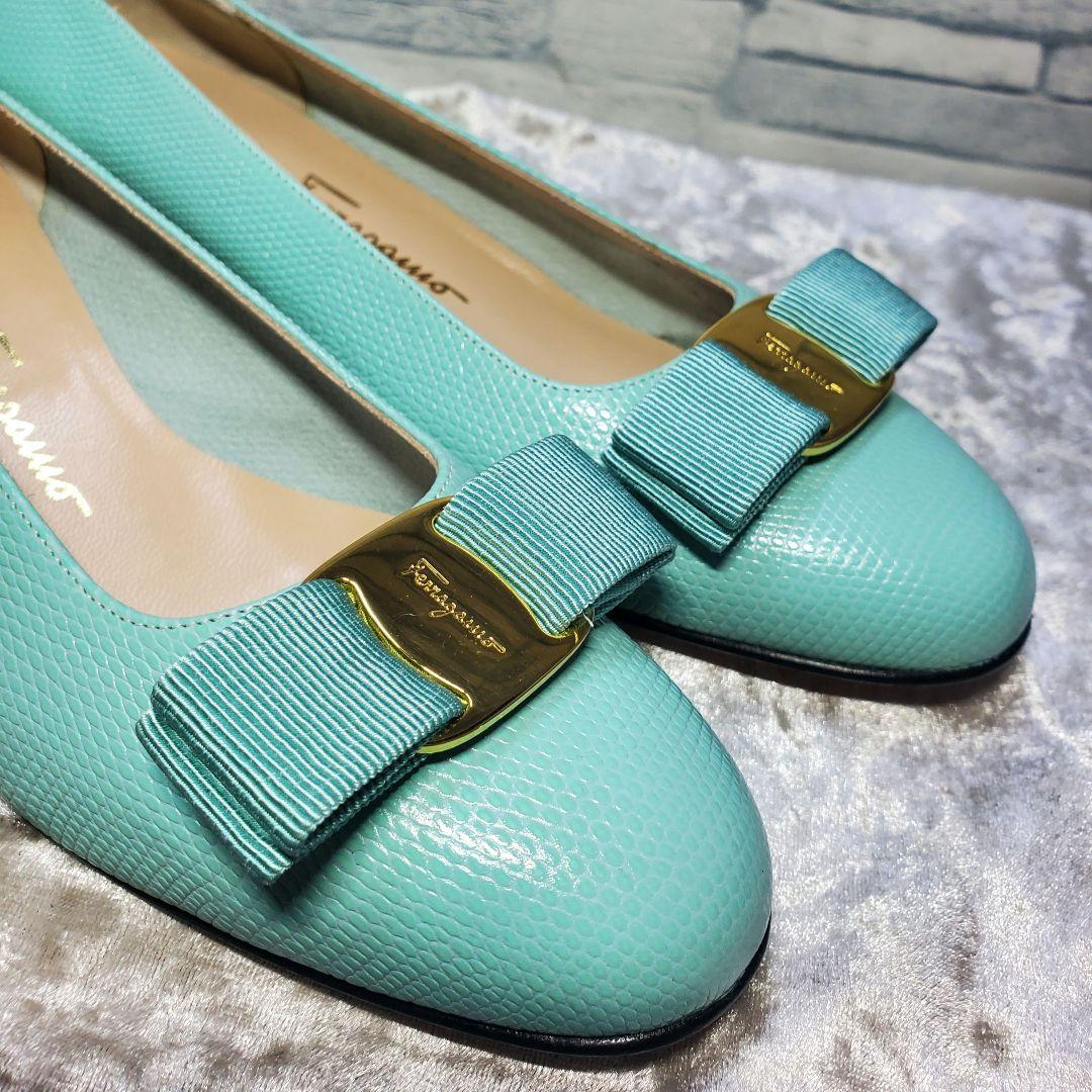 【ワケ有未使用級】サルヴァトーレフェラガモ 23.5cm パンプス ヴァラ 6D