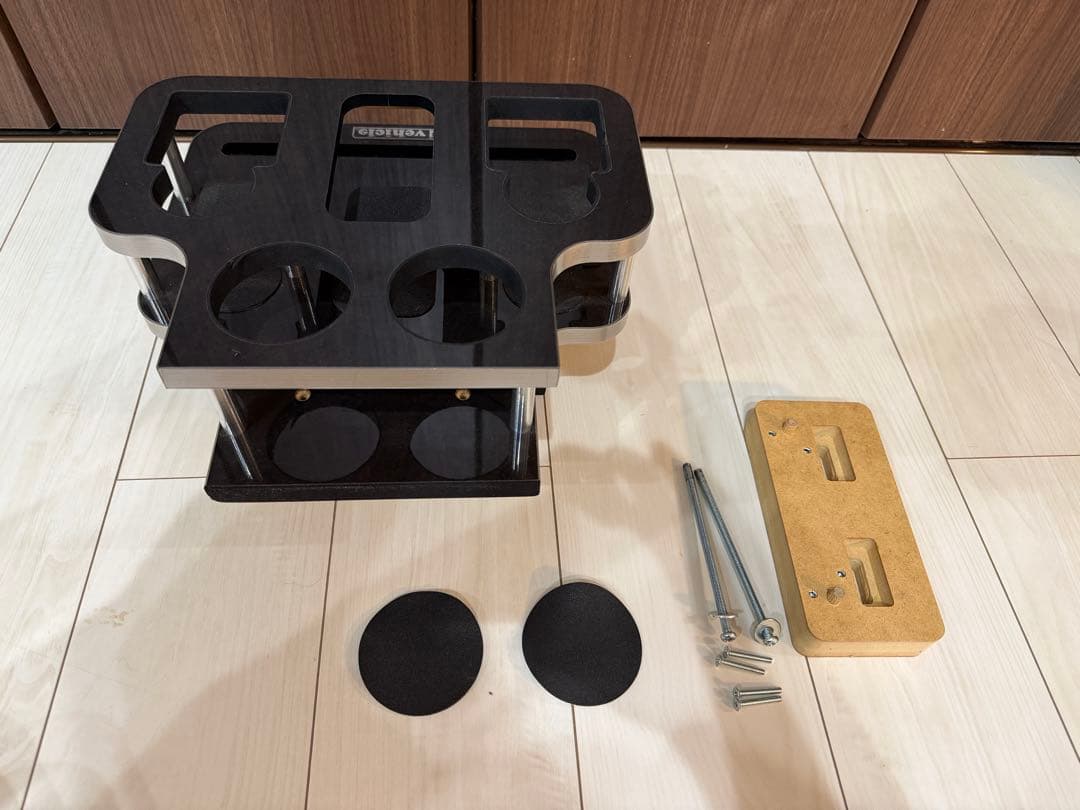 ハイエース ユーアイビークル リア用マルチホルダー ダークプライム