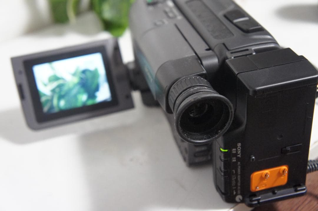 動作美品】Hi8 SONY CCD TRV60 ビデオカメラ 8mm 701 - メルカリ