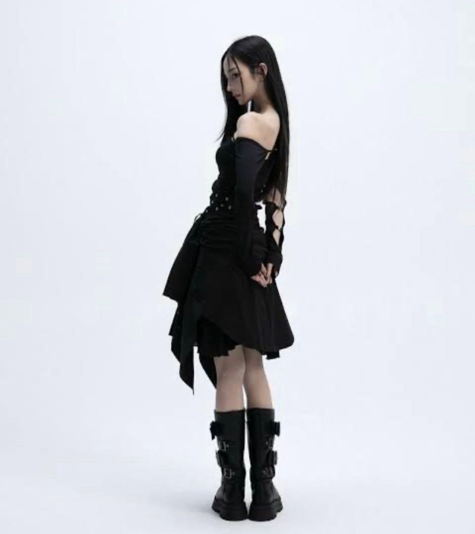 【最終値下げ】melt the lady peephole hook tops