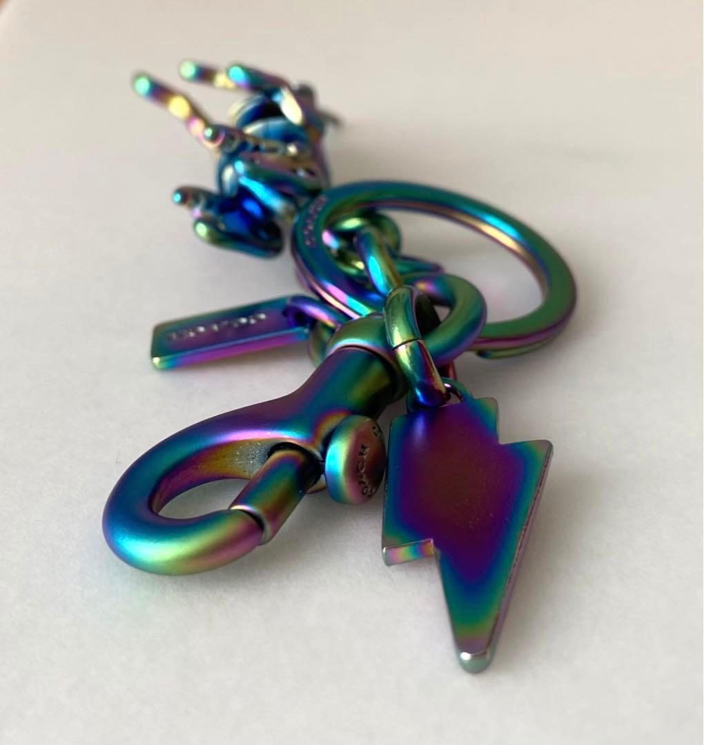 極希少】コーチ レキシー 恐竜 キーホルダー チャーム レインボー