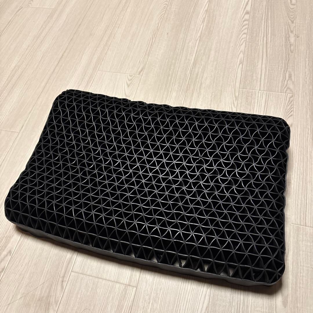 ヒツジのいらない枕　至極　専用カバーサラサラつき Amazon｜ヒツジのいらない枕 さらさら枕カバー グレー 至極専用｜枕