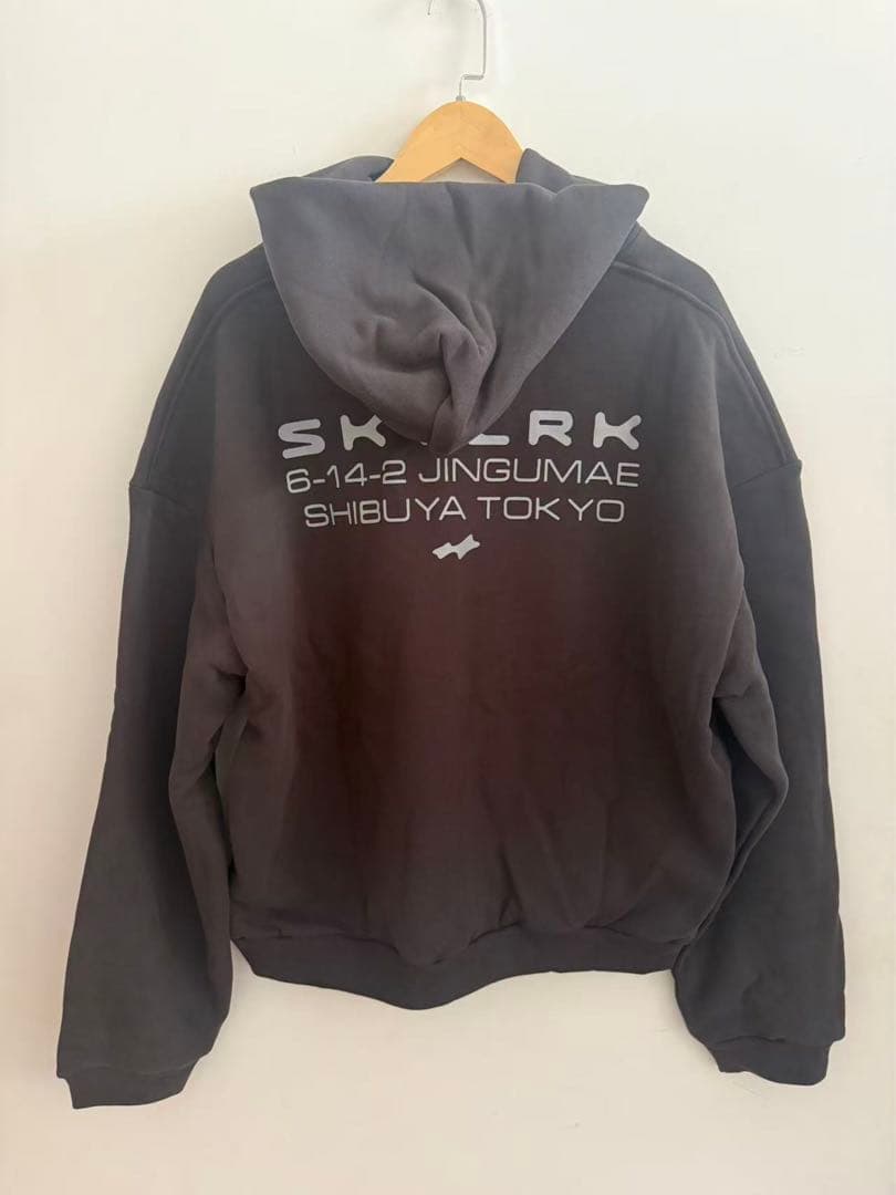 skylrk Tokyo pop up 限定 フーディー L-新商品