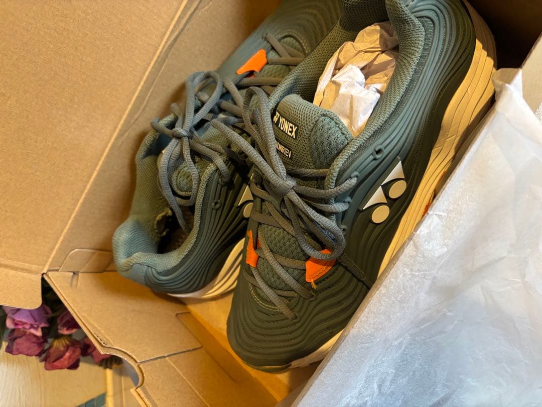 YONEX FUSIONREVテニスシューズ 27センチ オリーブ