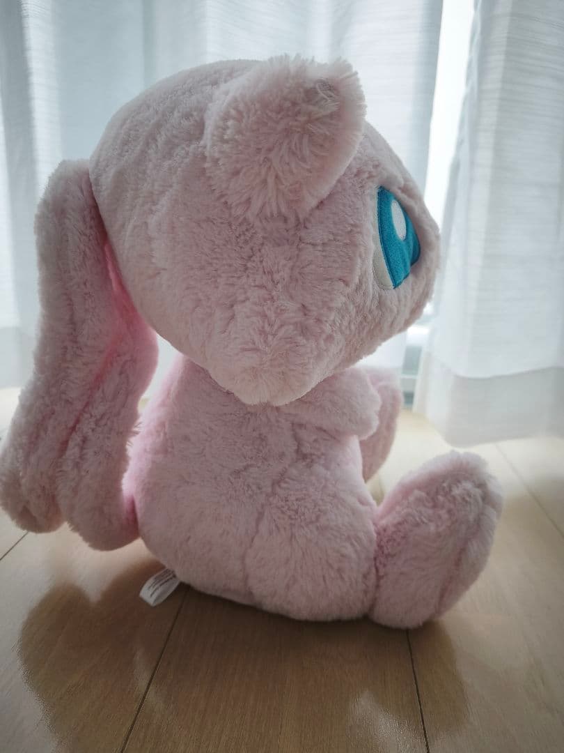 ポケモンセンター限定「おっきいふわふわぬいぐるみ ミュウ」