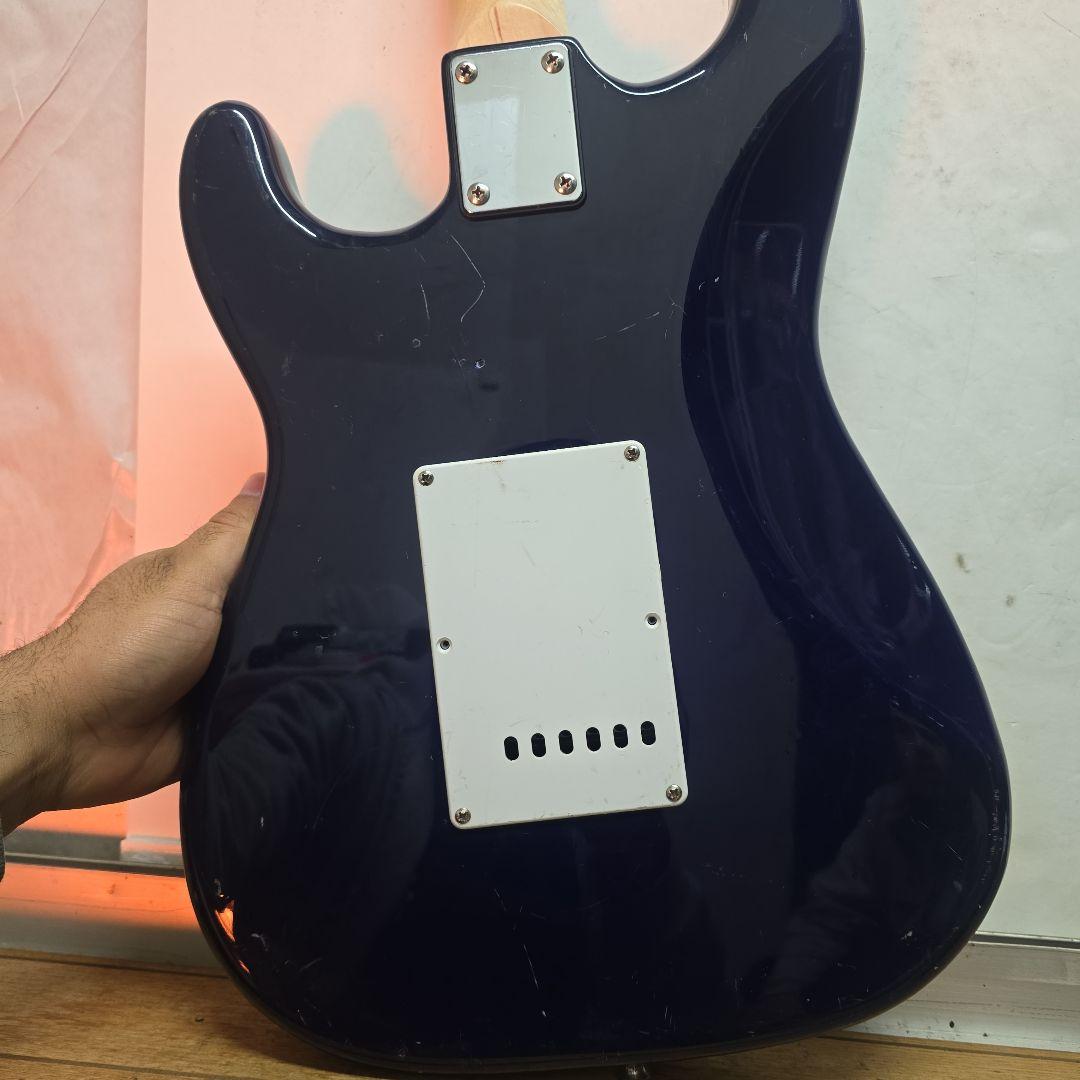 ネイビーブルー エレキギター