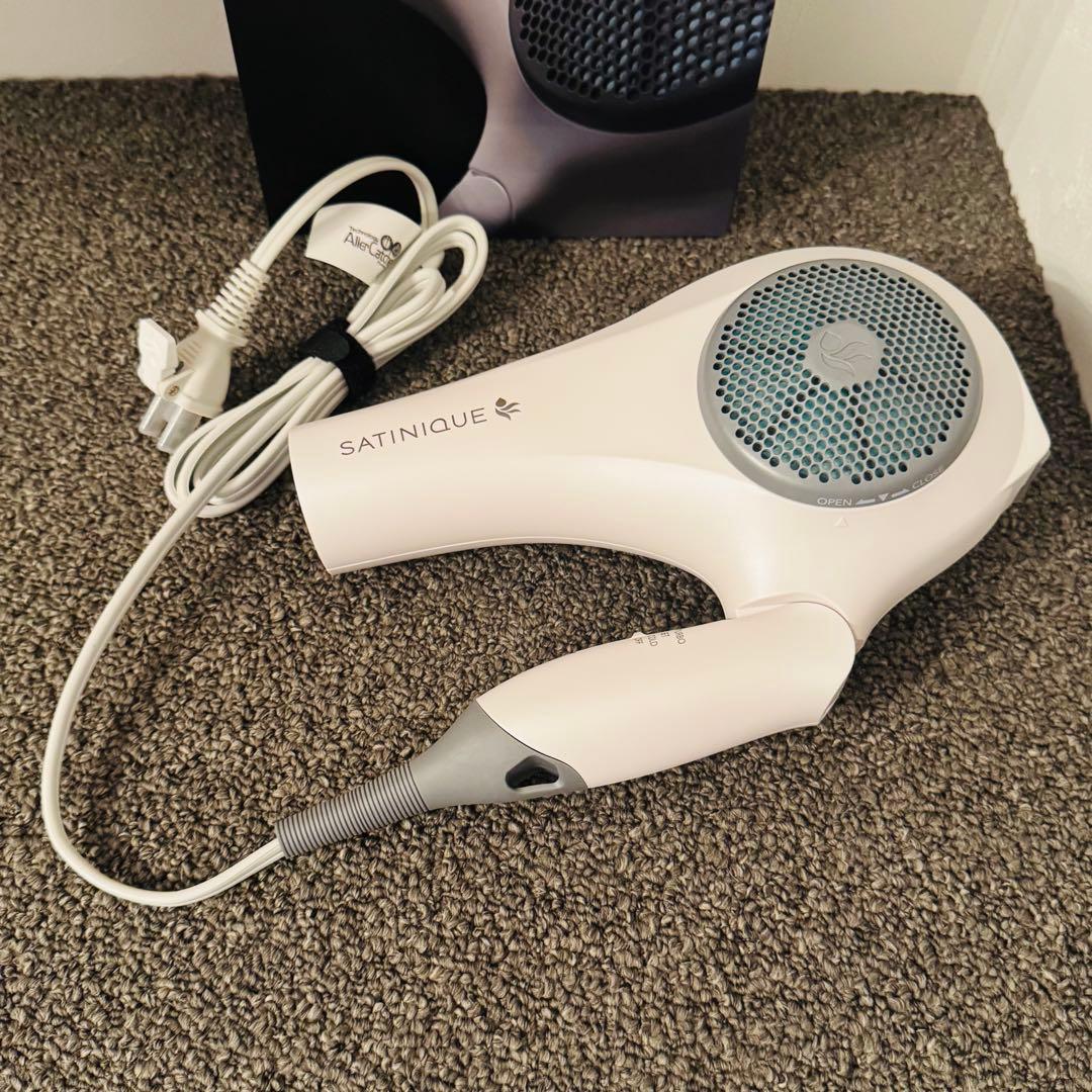 未使用品】アムウェイ サテニーク バランスイオン ドライヤー - メルカリ