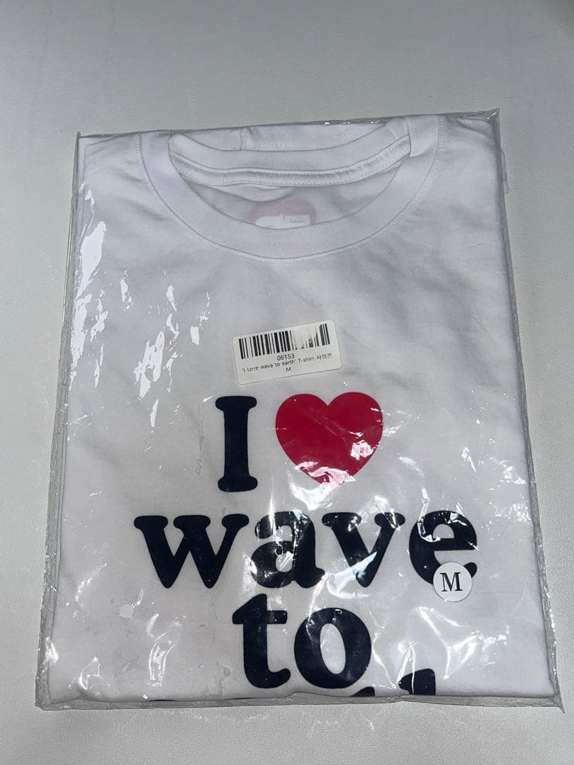 wave to earth Tシャツ