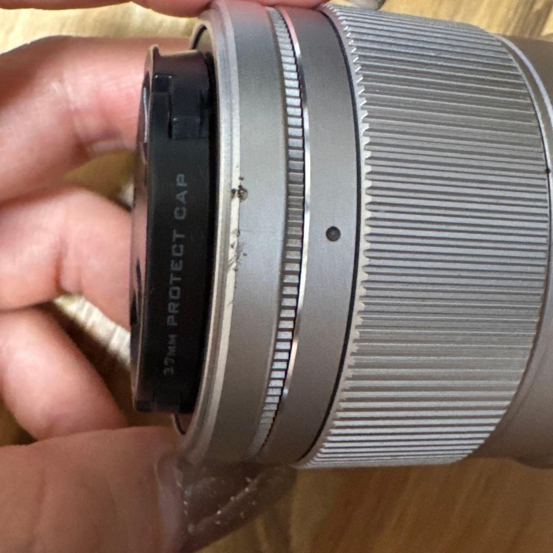 LUMIX 42.5mm 単焦点レンズ