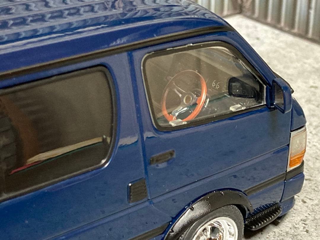 1/24ハイエースバン（100系）カスタム品 - メルカリ