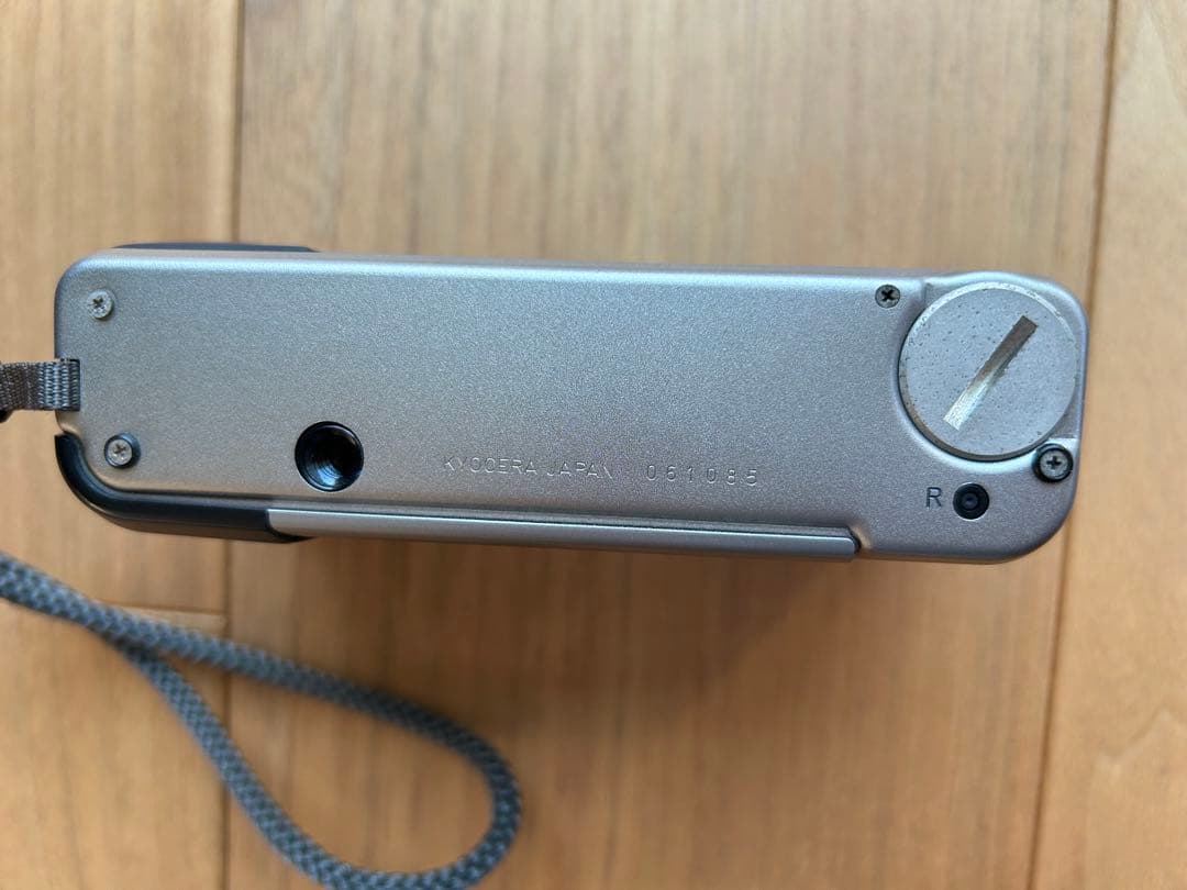 CONTAX T2 フィルムカメラ シルバー 目黒蓮ドラマ使用色違い