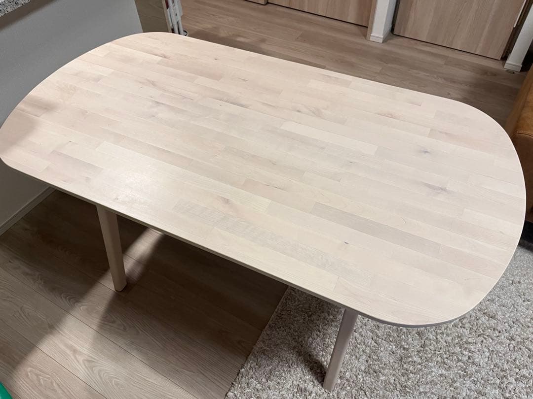 IKEAイケア ダイニングテーブル HALVDANハルヴダン 140cm