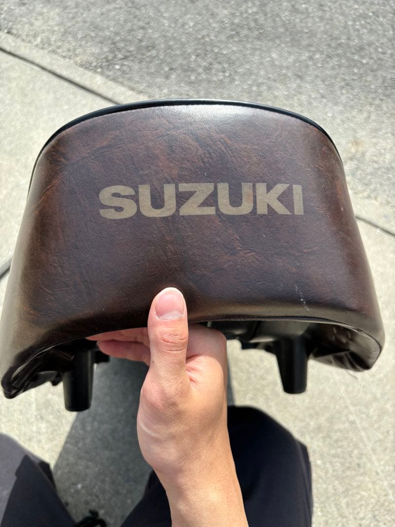 gsx400インパルス チョビ3段 チョビ三段 シート インパルス400 - メルカリ