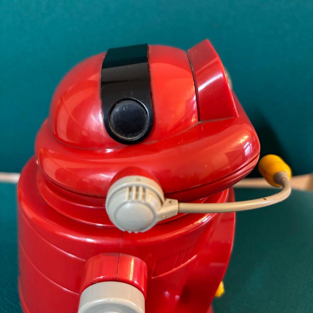 TOMY ShabeRoku 赤いロボットラジオおもちゃ