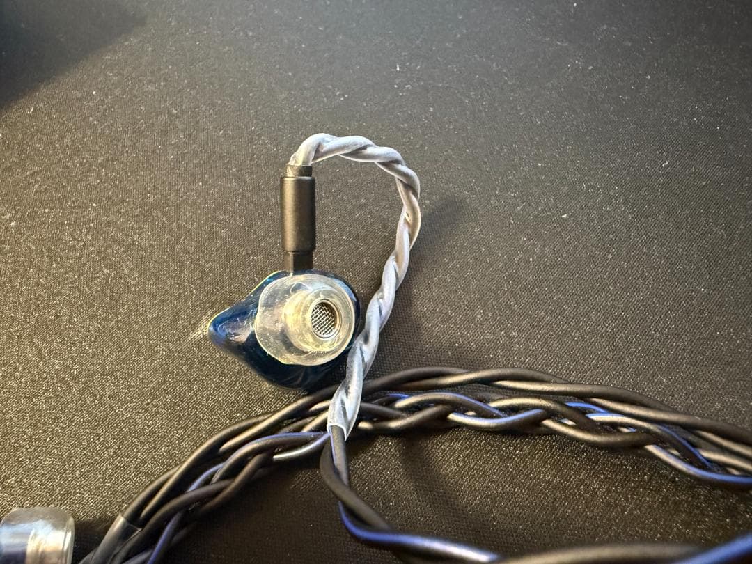 イヤホン UNIQUE MELODY MEST MKIII CF 4.4mm