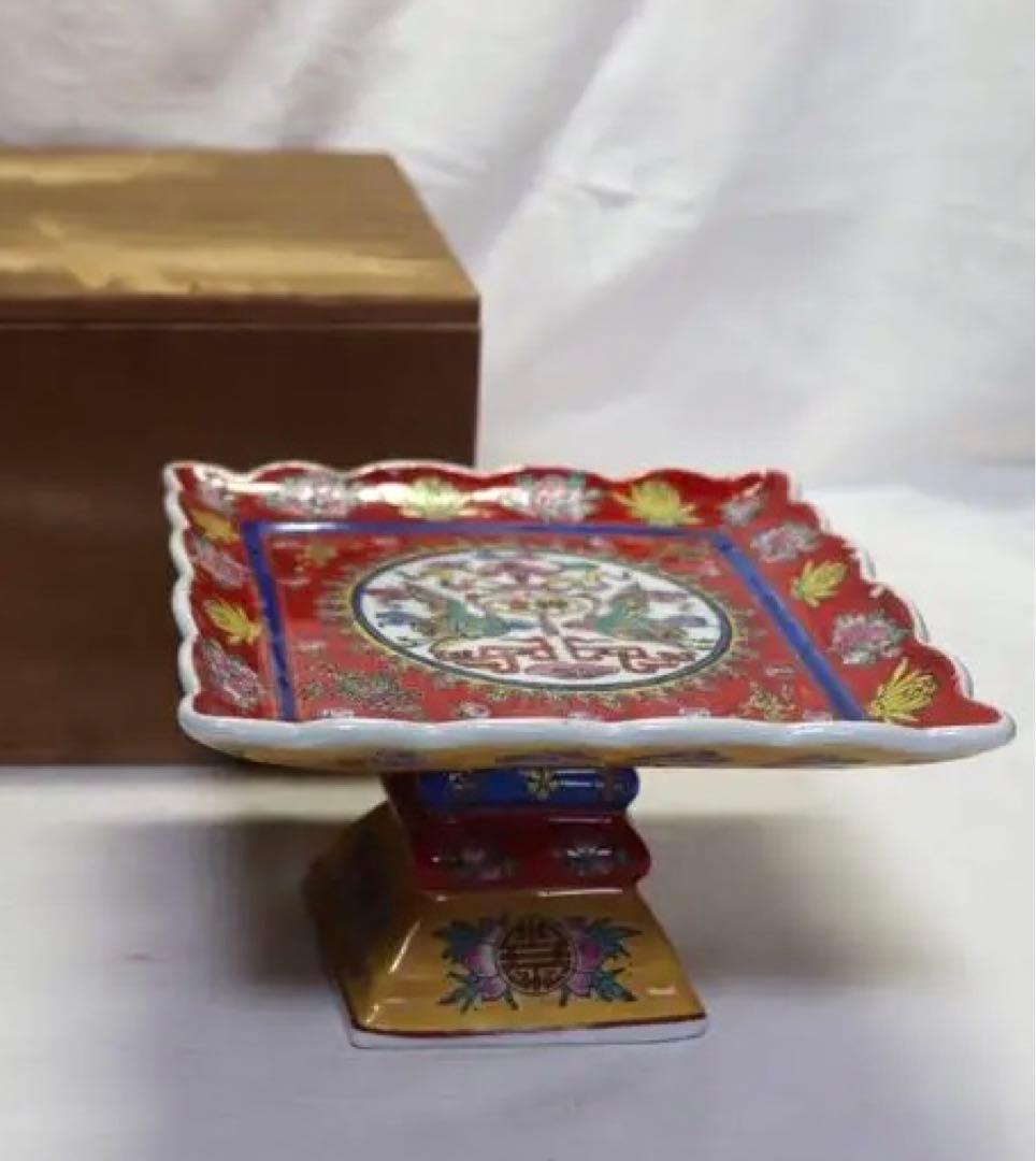 中国　粉彩高台菓子器　在銘　木箱付　送料込み0715 中国 粉彩高台菓子器 在銘 木箱付 送料込み0715 中国 粉