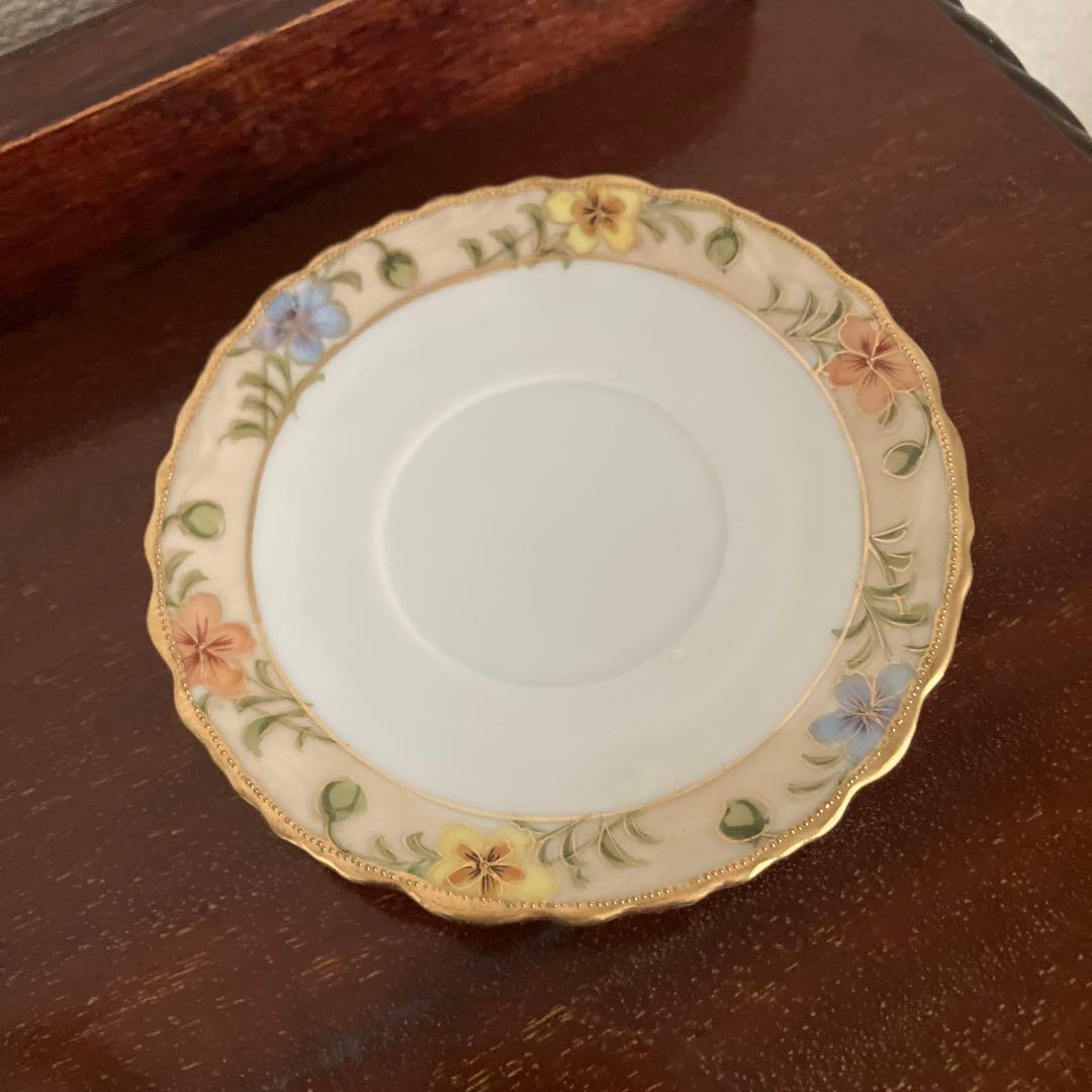 オールドノリタケ　花柄金縁カップ・ソーサー