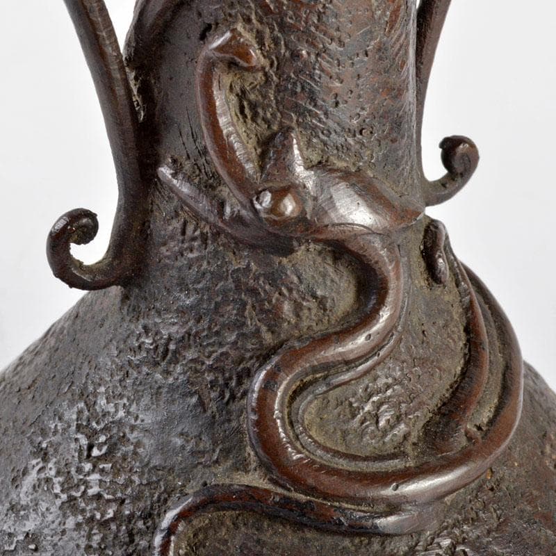 中国 古銅宣徳銅 龍波文 双耳瓶 D R4706 - メルカリ