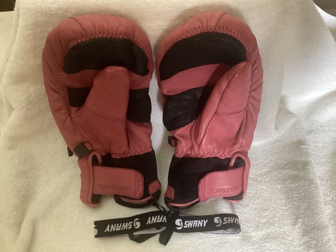 SWANY ピンク レザー ミトン - メルカリ