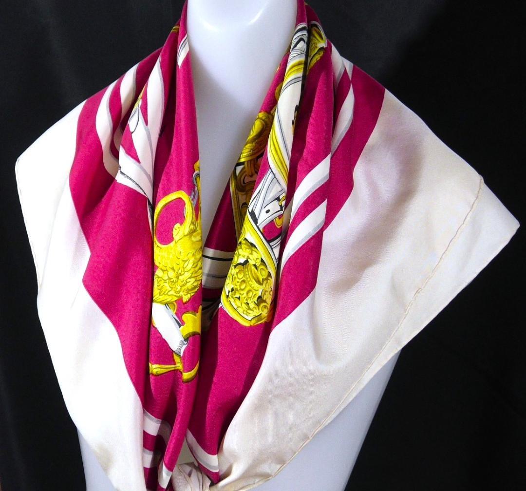 HERMES エルメス　大判スカーフ　カレ90　 D441 HERMES（エルメス） スカーフ カレ 90 大判スカーフ 正方形 KENYA