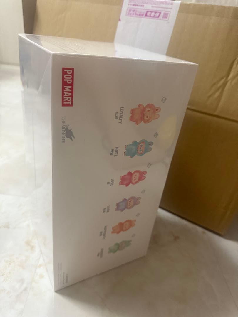 THE MONSTERS Big into Energy ラブブぬいぐるみ