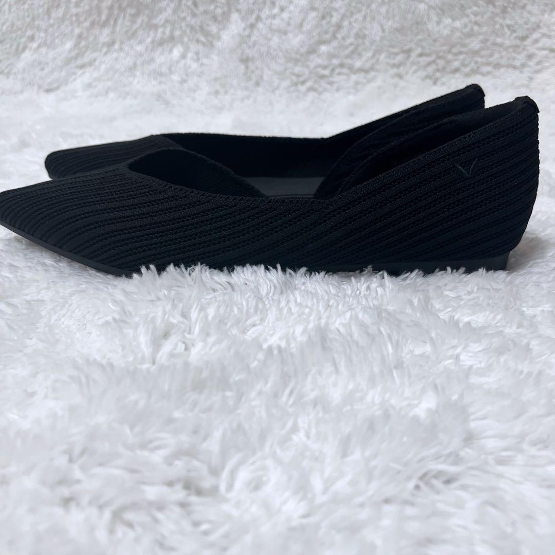 VIVAIAポインテッドトゥVカットフラットシューズ　37(23.5cm)