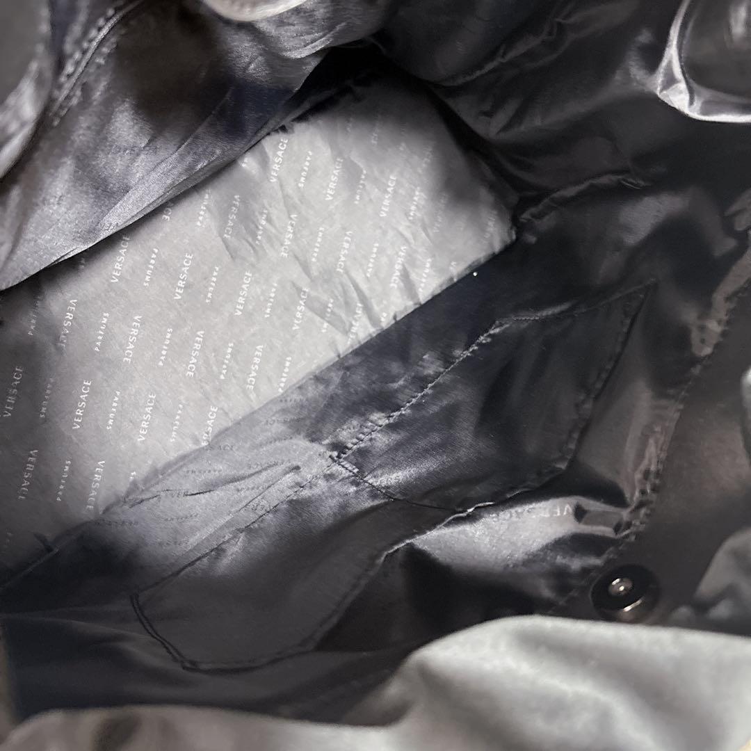 VERSACE ヴェルサーチ トートバッグ メデューサ 巾着 レザー A4 黒