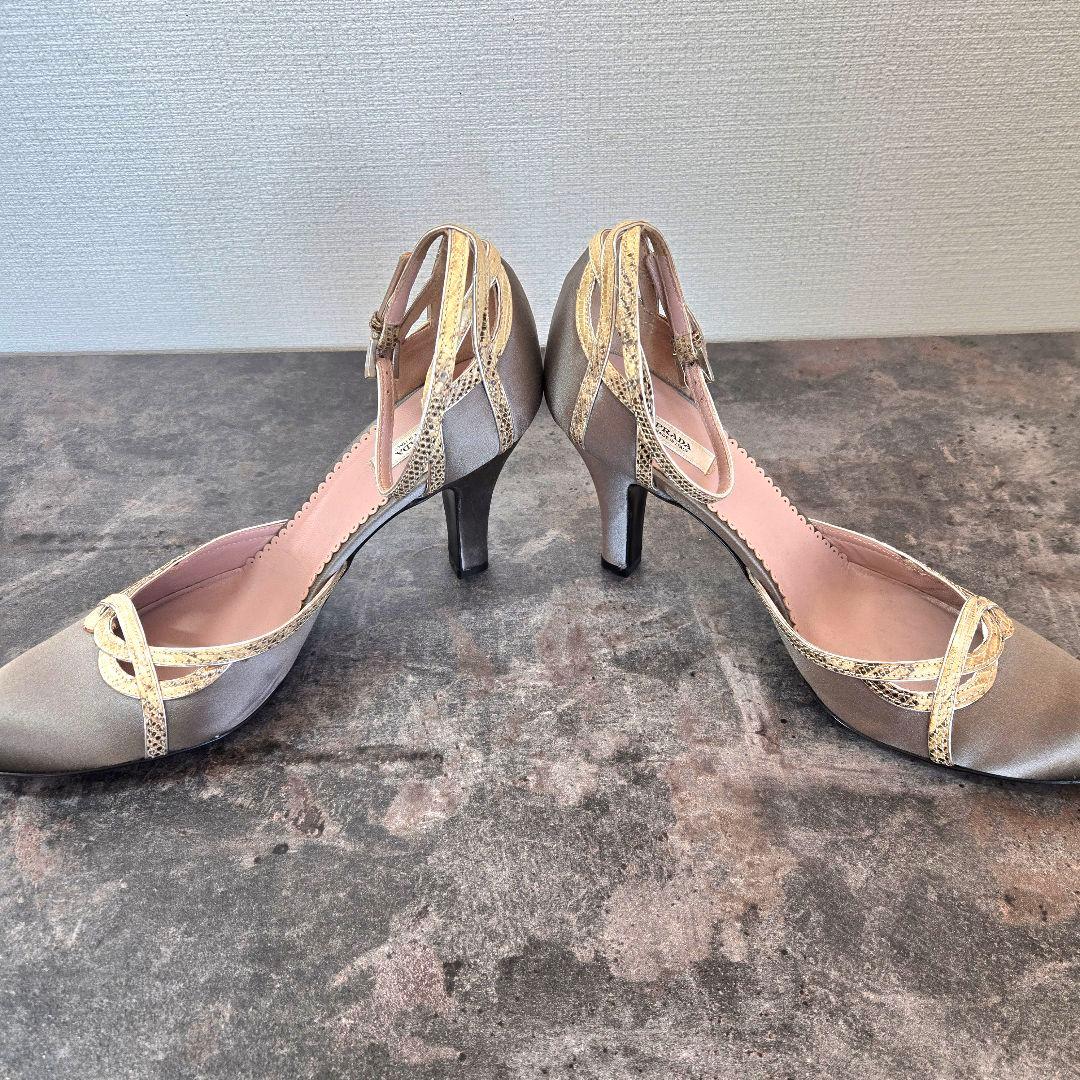 美品 PRADA プラダ パイソンコンビ サテンパンプス 22.5cm ゴールド