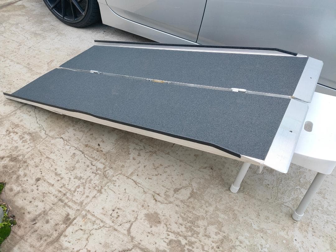 看護/介護に《耐荷重300kg》アルミ2枚折れ☆ポータブルスロープ1.5mサイズ