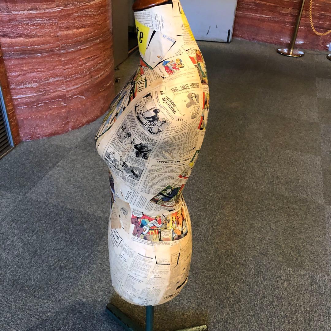 夢八トルソー　フランスの少女紙貼ったトルソー マネキン　ボディーコミックアート