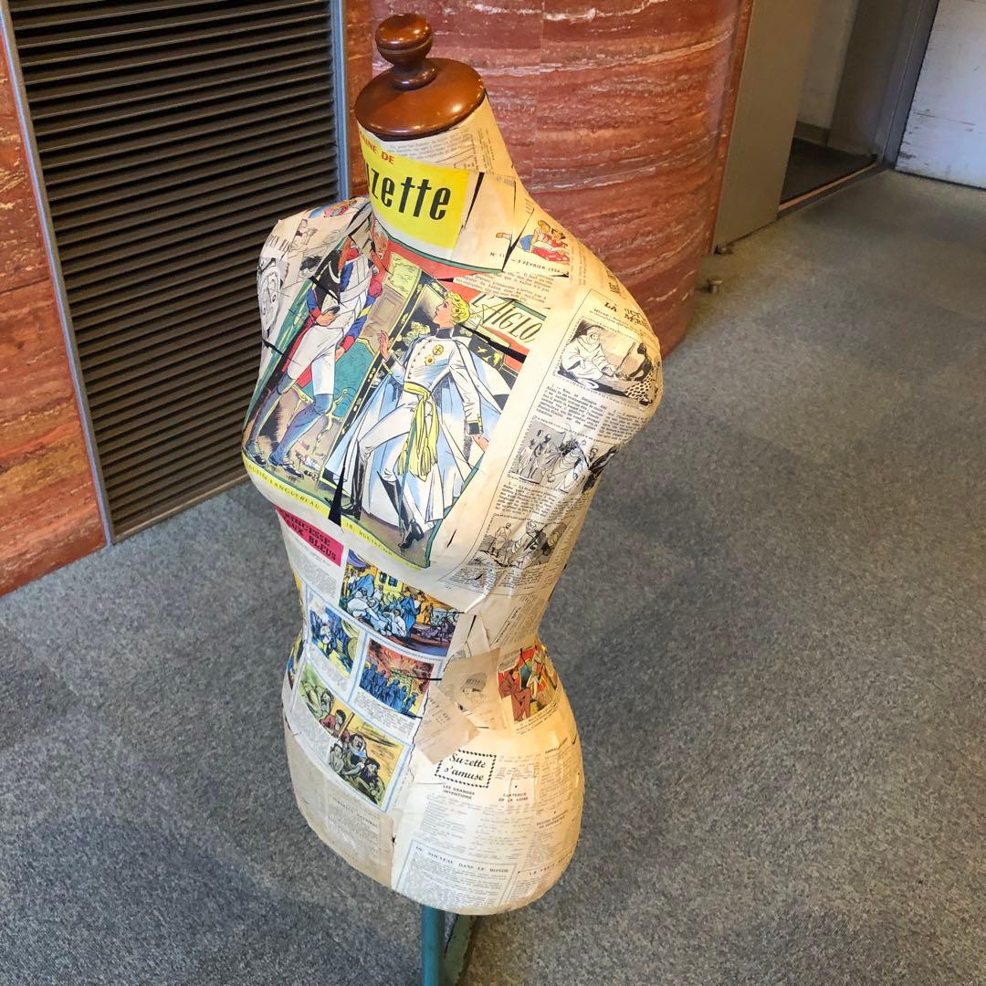 夢八トルソー　フランスの少女紙貼ったトルソー マネキン　ボディーコミックアート