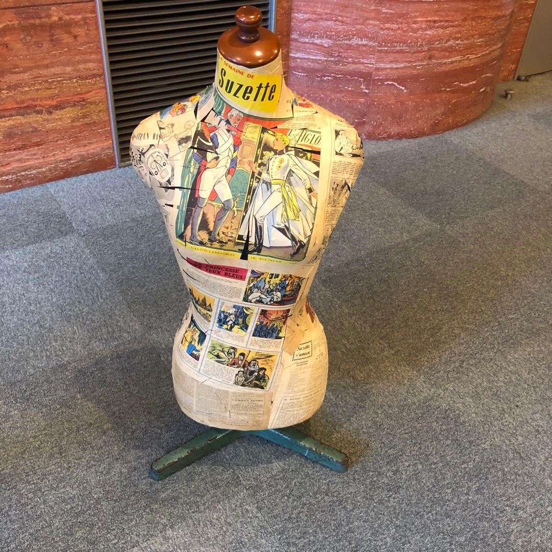 夢八トルソー　フランスの少女紙貼ったトルソー マネキン　ボディーコミックアート