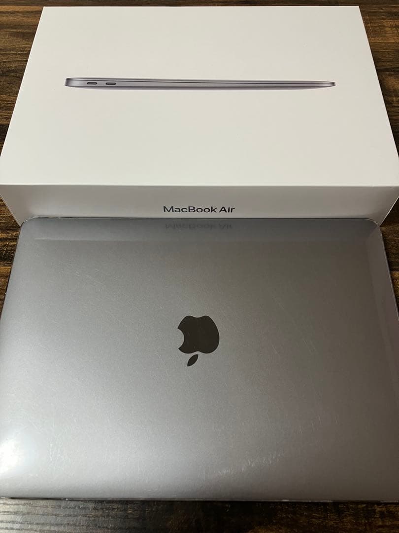 【美品】MacBook Air M1 Apple MacBook Air 13.3 inch, New M1 Chip, 8GB RAM, 256GB Storage