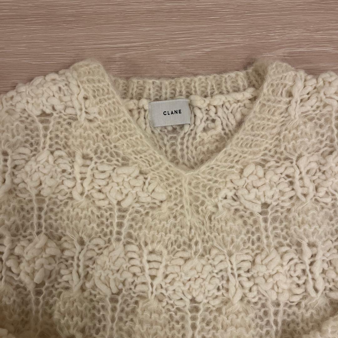 CLANE BUMPY OVER V NECK KNIT TOPS - メルカリ