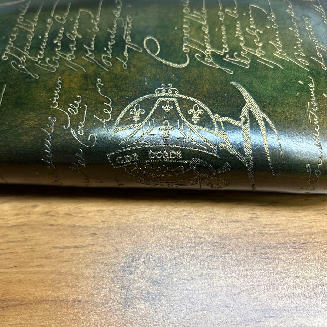 Berluti イタウバ ゴールデンパティーヌ グリーン シリアルF0210