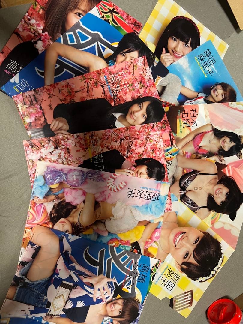 AKB48 2012年公式カレンダーBOX A4ファイル付き - メルカリ