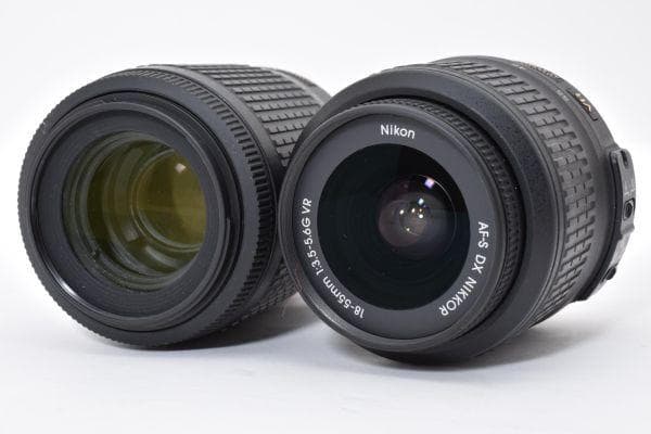 ニコン Nikon D3200 ダブルズームキット 《ショット数8116回》