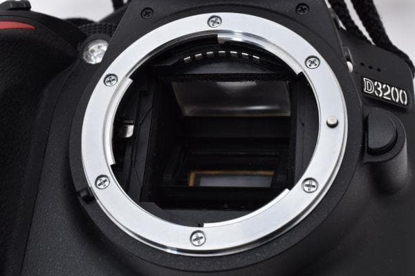 ニコン Nikon D3200 ダブルズームキット 《ショット数8116回》