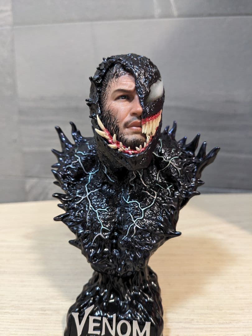 ホットトイズ 1/6スケール ヴェノム エディ バスト