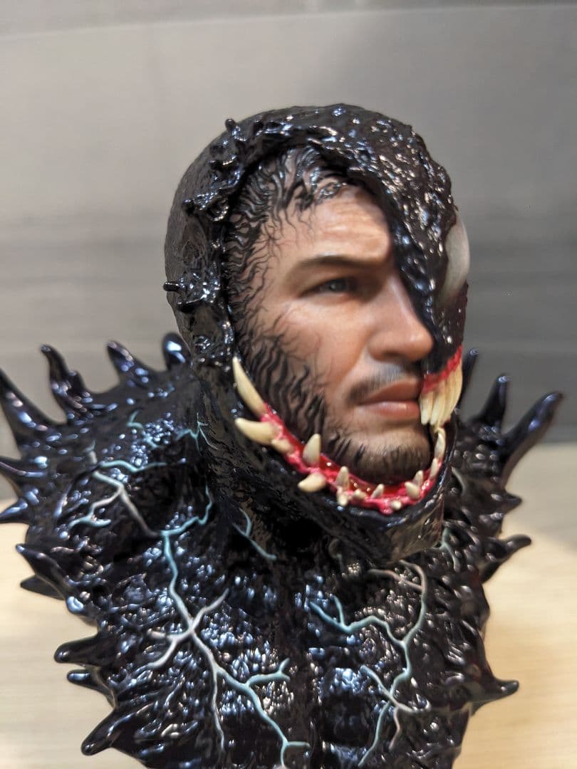 ホットトイズ 1/6スケール ヴェノム エディ バスト