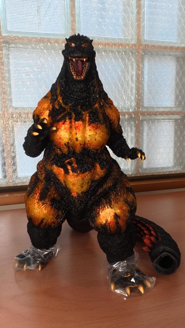 東宝30cmシリーズ　酒井ゆうじ造形コレクション　ゴジラ1995香港上陸　限定版