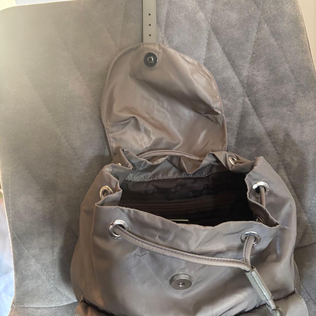 PRADA ナイロン ミニ リュック カーキ 三角 ロゴ ナイロンの通販はau