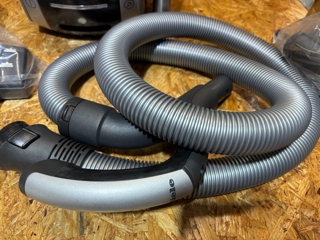 オ*フ様 掃除機 S4580 ミーレ ドイツ製 フィルター 箱説明書 付き 訳