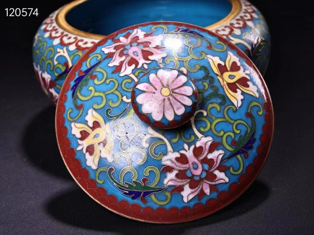 中国古美術・珍蔵・ 銅胎掐糸エナメル彩 景泰藍鎏金蓋罐・箱付き